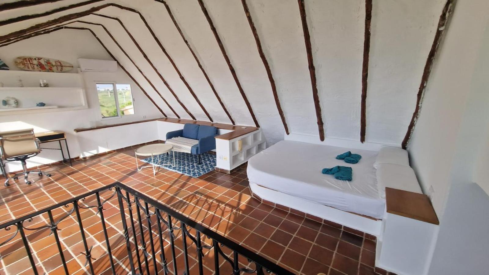 Beachfront Vila バレンシア エクステリア 写真