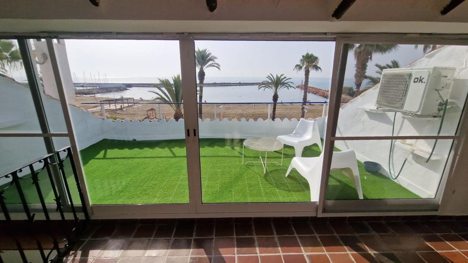 Beachfront Vila バレンシア エクステリア 写真