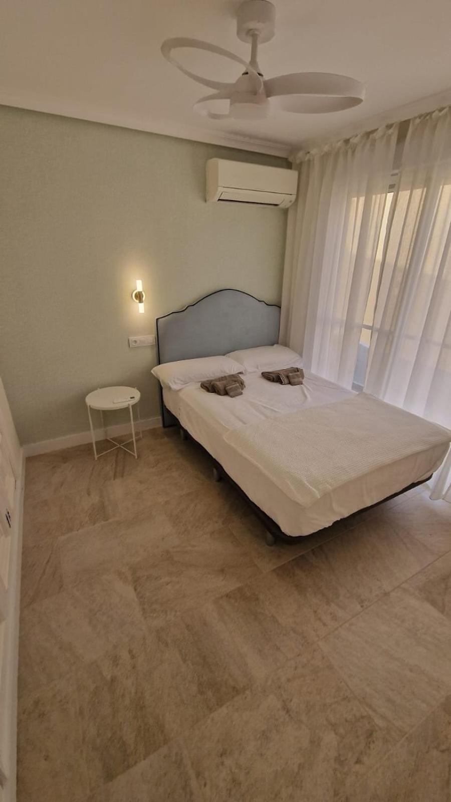 Beachfront Vila バレンシア エクステリア 写真