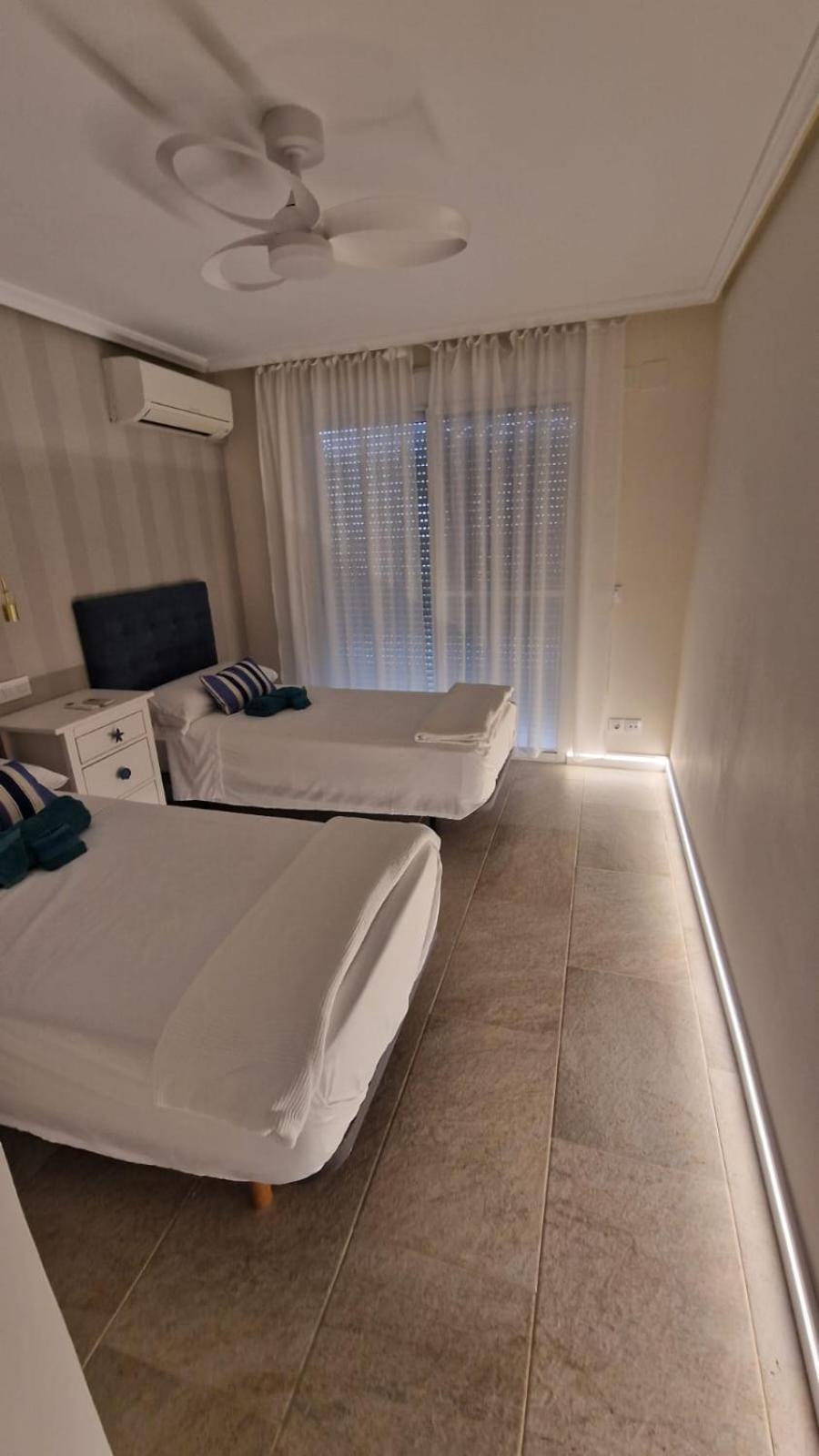 Beachfront Vila バレンシア エクステリア 写真