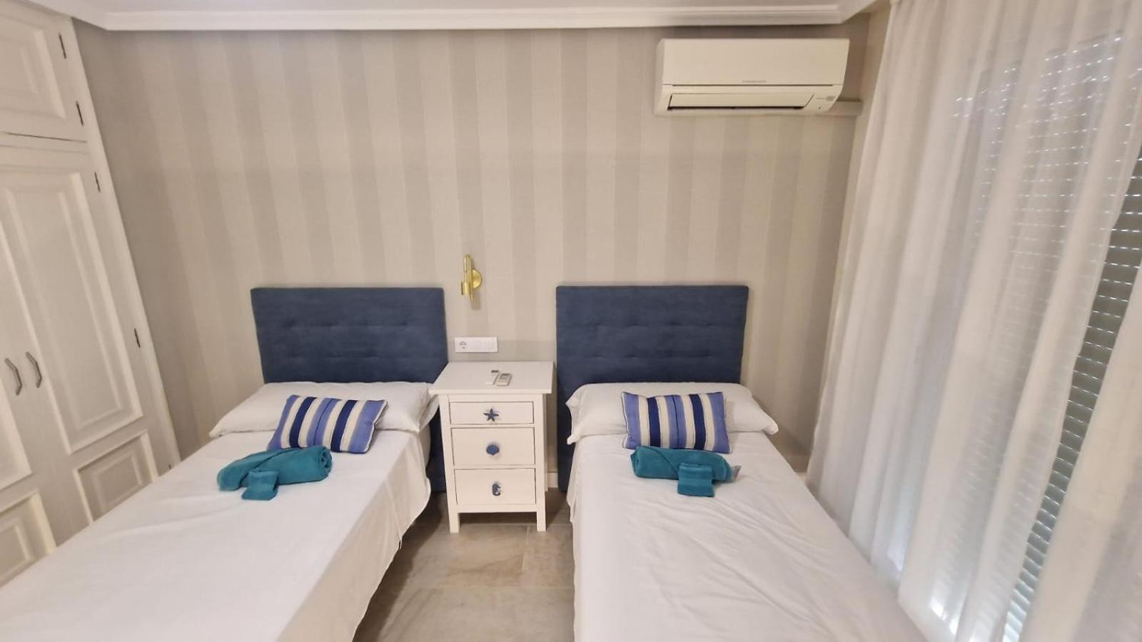 Beachfront Vila バレンシア エクステリア 写真